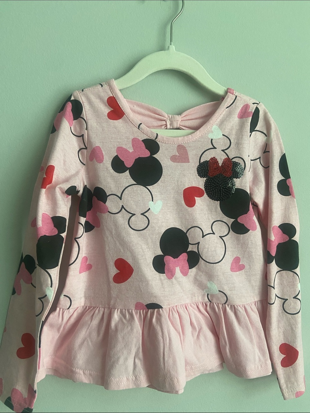 Minnie Mouse peplum long sleeve shirt with sequin appliqué size 5 keyhole back